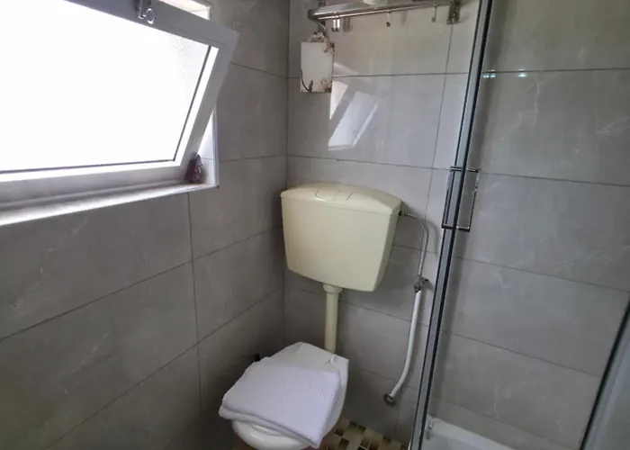 Homestay Alojamentos Altamira *